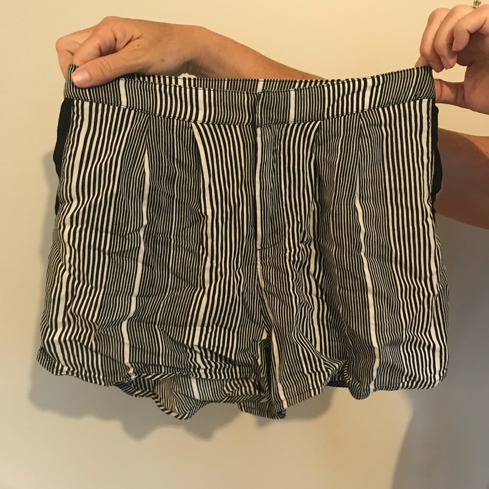 Abercrombie black and white striped soft shorts